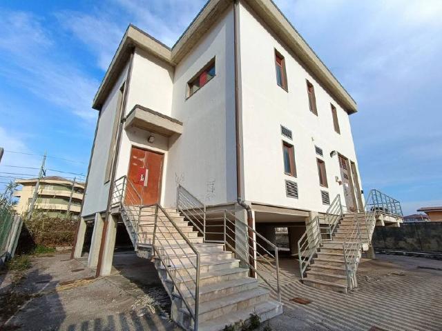 Locale Commerciale in affitto a Francavilla Al Mare, Abruzzo