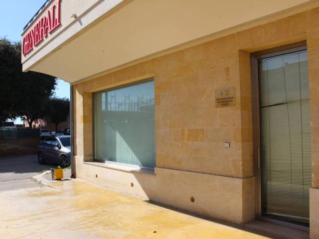 Locale Commerciale in affitto a Puglia, Brindisi