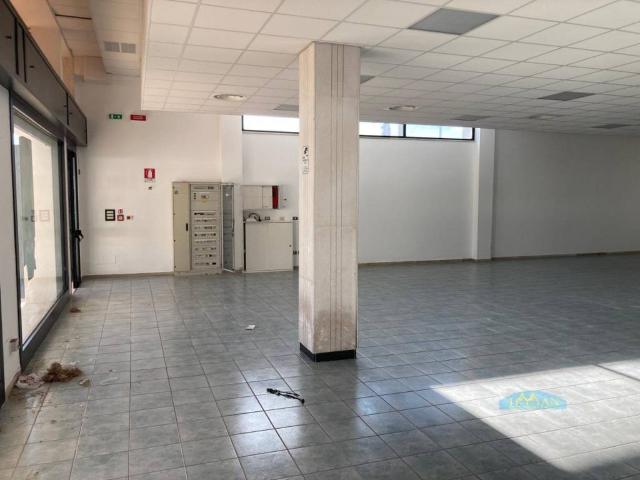 Locale Commerciale in affitto a Puglia, Brindisi