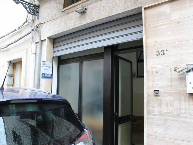 Locale Commerciale in affitto a Puglia, Brindisi