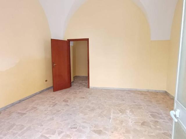 Locale Commerciale in affitto a Puglia, Brindisi