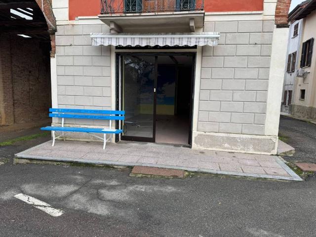 Locale Commerciale in affitto a Piemonte, Alessandria
