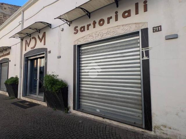 Locale Commerciale in affitto a Sepano, Frattamaggiore