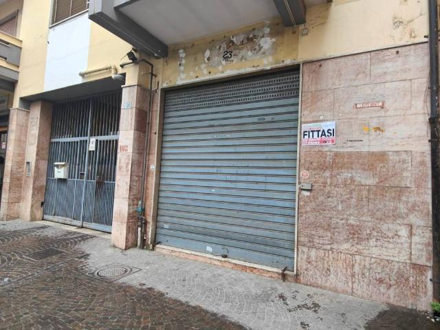 Locale Commerciale in affitto a Sepano, Frattamaggiore