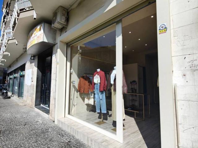 Locale Commerciale in affitto a Sepano, Frattamaggiore