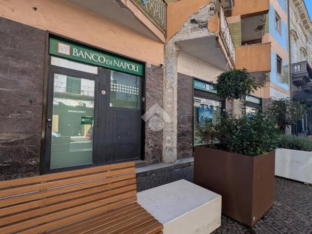 Locale Commerciale in affitto a Sepano, Frattamaggiore