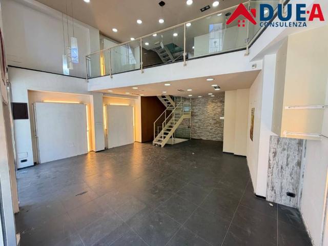 Locale Commerciale in affitto a Sepano, Frattamaggiore