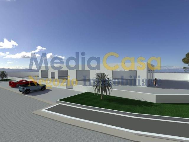 Locale Commerciale in affitto a Frignano, Campania