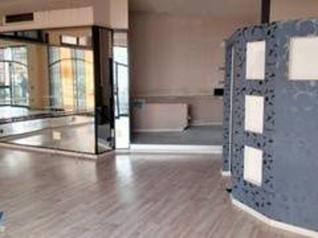 Locale Commerciale in affitto a Frosinone, Lazio