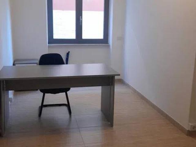 Locale Commerciale in affitto a Frosinone, Lazio