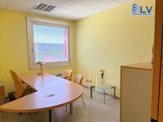 Locale Commerciale in affitto a Frosinone, Lazio