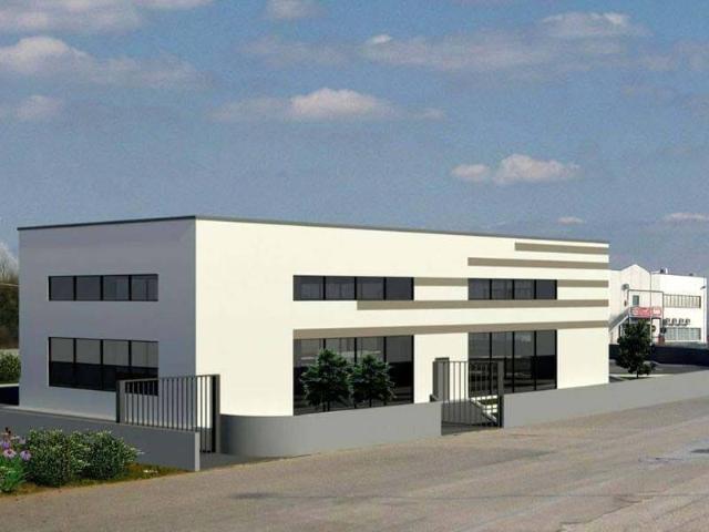 Locale Commerciale in affitto a Frosinone, Lazio