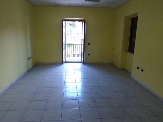 Locale Commerciale in affitto a Frosinone, Lazio
