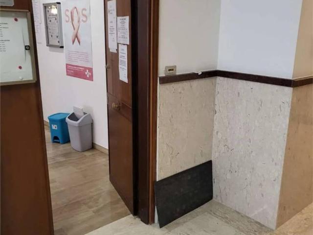 Locale Commerciale in affitto a Frosinone, Lazio