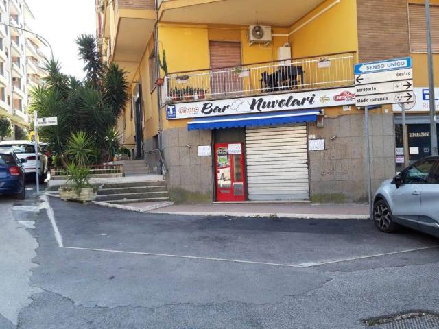 Locale Commerciale in affitto a Frosinone, Lazio