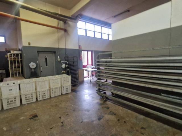 Locale Commerciale in affitto a Corso Lazio, Frosinone