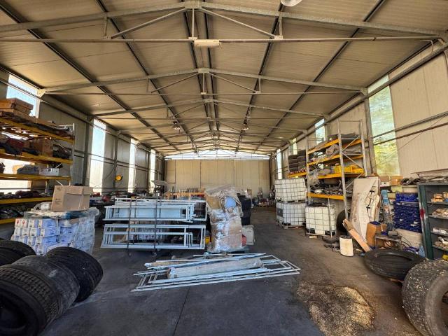 Locale Commerciale in affitto a Frosinone, Lazio