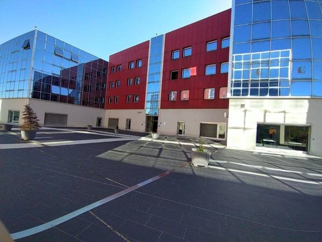 Locale Commerciale in affitto a Frosinone, Lazio