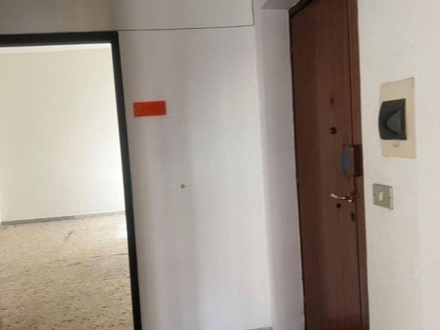 Locale Commerciale in affitto a Frosinone, Lazio
