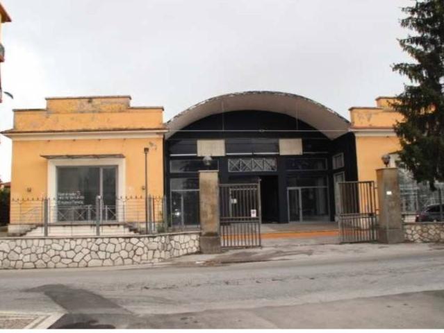 Locale Commerciale in affitto a De Matthaeis, Frosinone