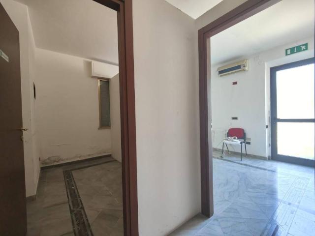 Locale Commerciale in affitto a Unione dei Comuni Circondario dell'Empolese Valdelsa, Fucecchio