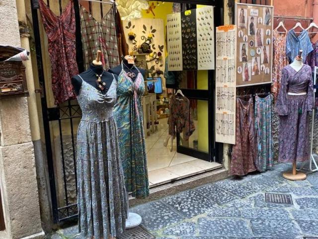 Locale Commerciale in affitto a Gaeta, Lazio