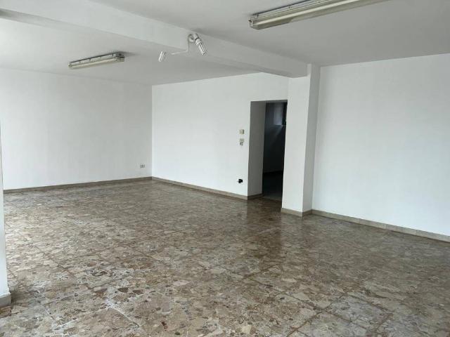 Locale Commerciale in affitto a Gaiarine, Veneto
