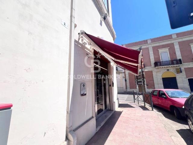 Locale Commerciale in affitto a Puglia, Lecce