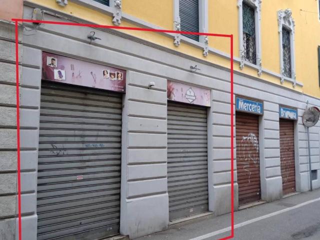 Locale Commerciale in affitto a Centro, Gallarate