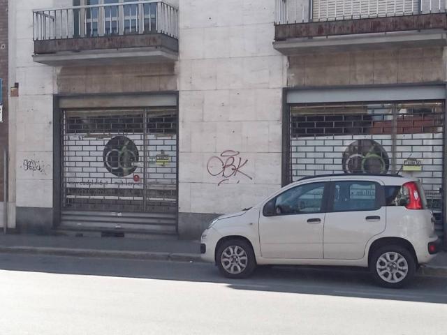 Locale Commerciale in affitto a Centro, Gallarate