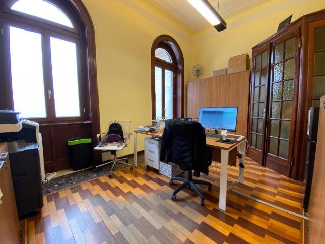 Locale Commerciale in affitto a Centro Storico, Gallarate