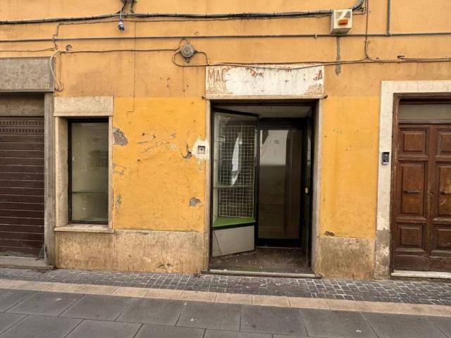 Locale Commerciale in affitto a Roma Capitale, Lazio