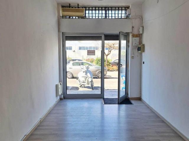 Locale Commerciale in affitto a Puglia, Lecce