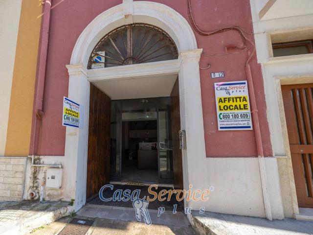 Locale Commerciale in affitto a Puglia, Lecce