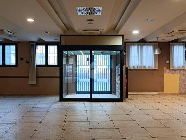 Locale Commerciale in affitto a Gatteo, Reggio Emilia