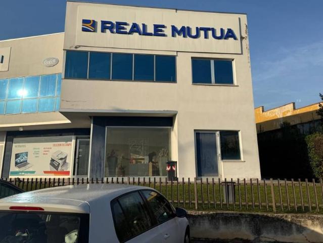 Locale Commerciale in affitto a Comunità montana della Valle Sabbia, Gavardo