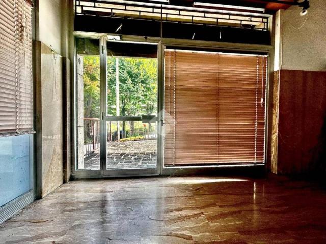 Locale Commerciale in affitto a Piemonte, Alessandria