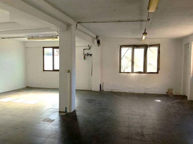 Locale Commerciale in affitto a Comunità Montana Valli del Verbano, Gavirate
