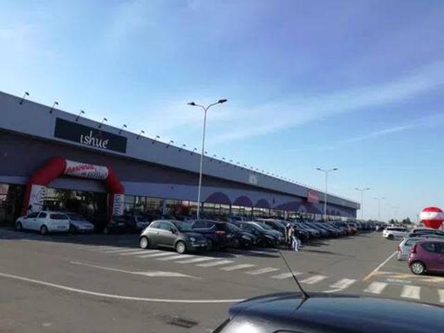 Locale Commerciale in affitto a Piemonte, Cuneo