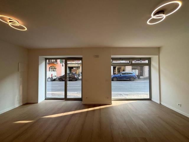 Locale Commerciale in affitto a Piemonte, Cuneo