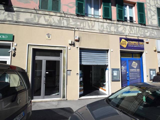 Locale Commerciale in affitto a Ponente, Serra Riccò