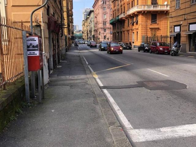 Locale Commerciale in affitto a Centro Est, Serra Riccò