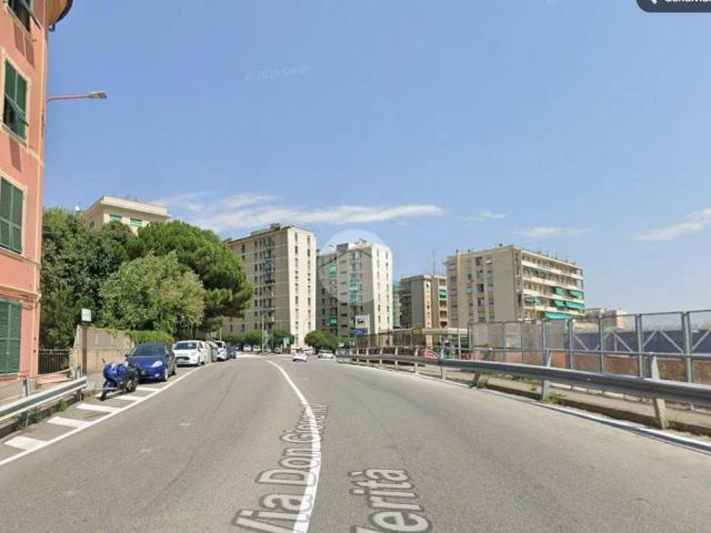 Locale Commerciale in affitto a Ponente, Serra Riccò