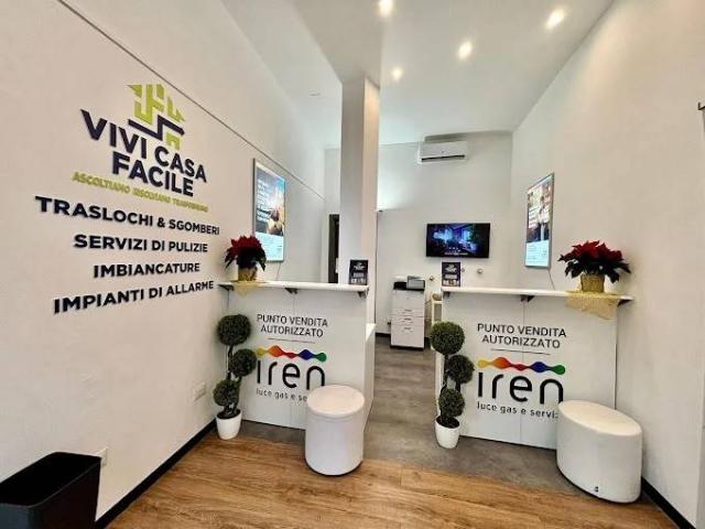 Locale Commerciale in affitto a Medio Levante, Serra Riccò