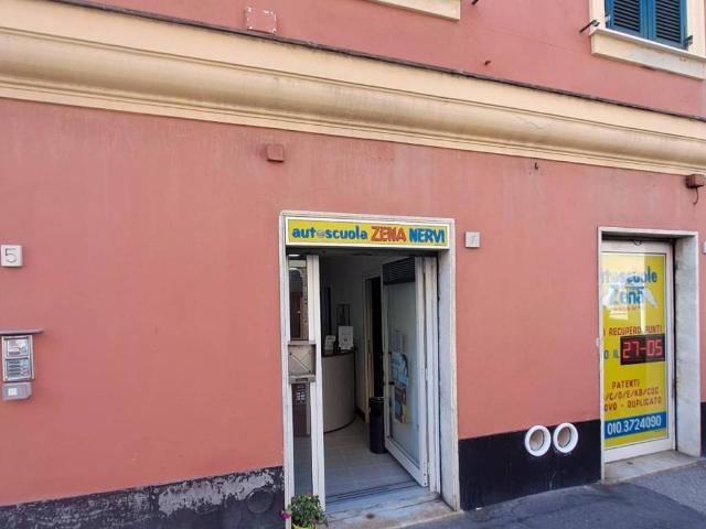 Locale Commerciale in vendita a Levante, Serra Riccò