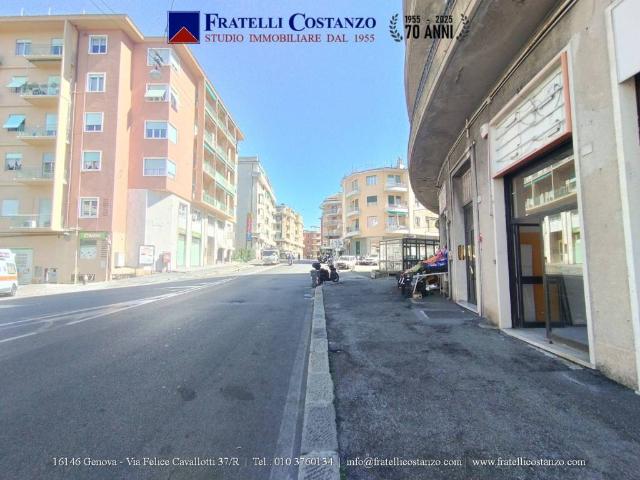 Locale Commerciale in affitto a Medio Levante, Serra Riccò