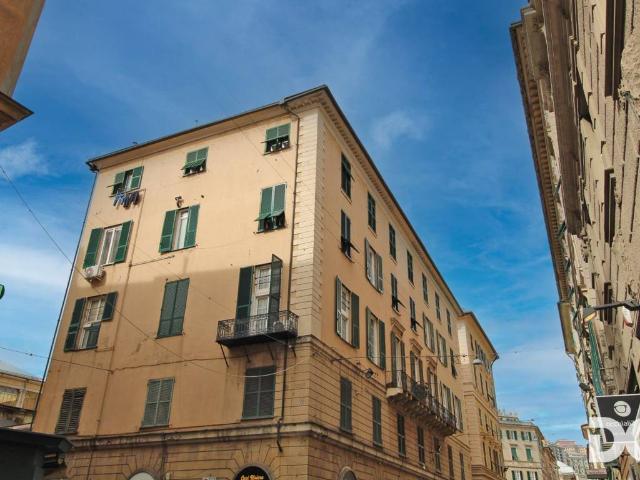 Locale Commerciale in affitto a Centro Est, Serra Riccò