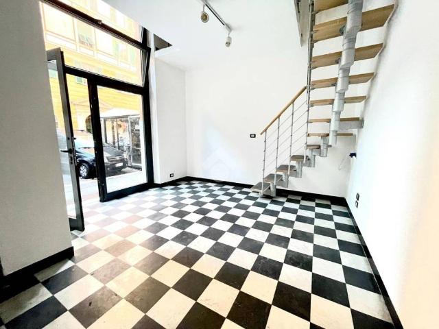 Locale Commerciale in affitto a Foce, Genova