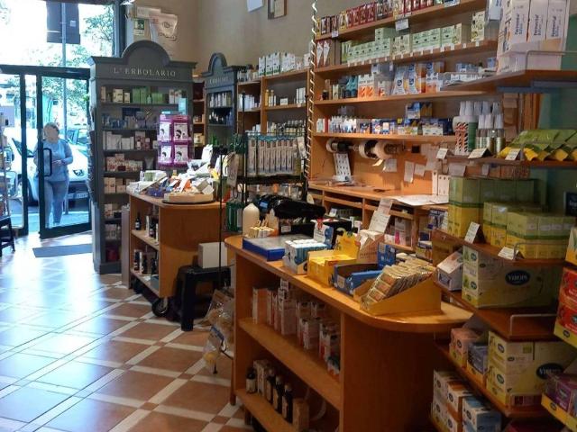 Locale Commerciale in affitto a Bassa Val Bisagno, Serra Riccò