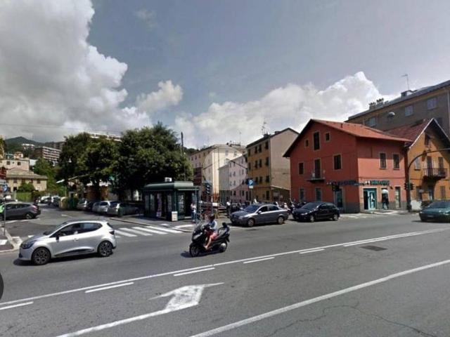 Locale Commerciale in affitto a Medio Ponente, Serra Riccò